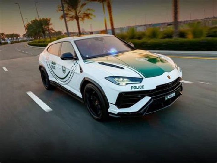 Do police in Dubai drive Lamborghinis?