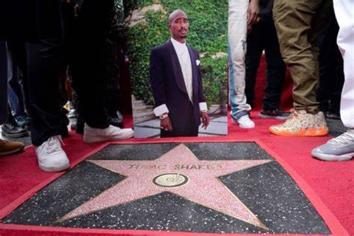 Do stars pay for their star on the Walk of Fame?