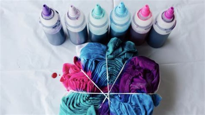 How can I dye fabric without a washing machine?