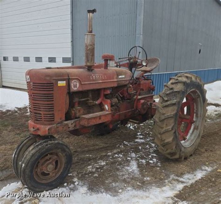 How much did a tractor cost in 1920?