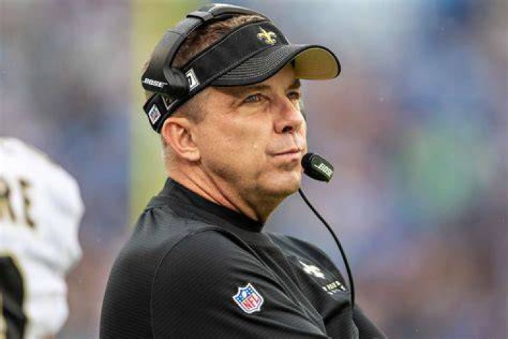 How much does an NFL linebacker coach make?
