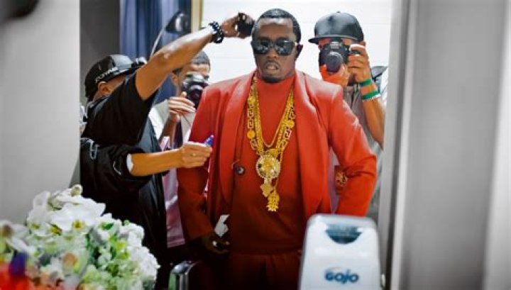 How old is Diamond rapper?