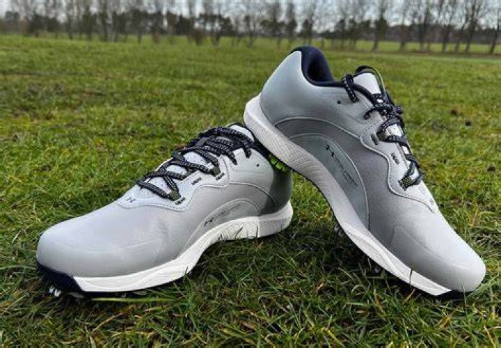 What brand of golf shoes does Patrick Reed wear?