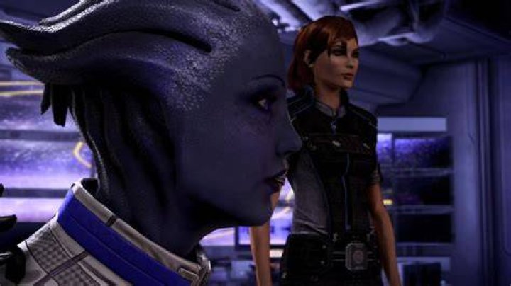 What characters can female Shepard romance?
