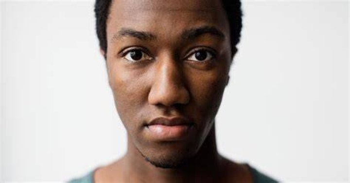 What does it mean when someone gives you a blank stare?