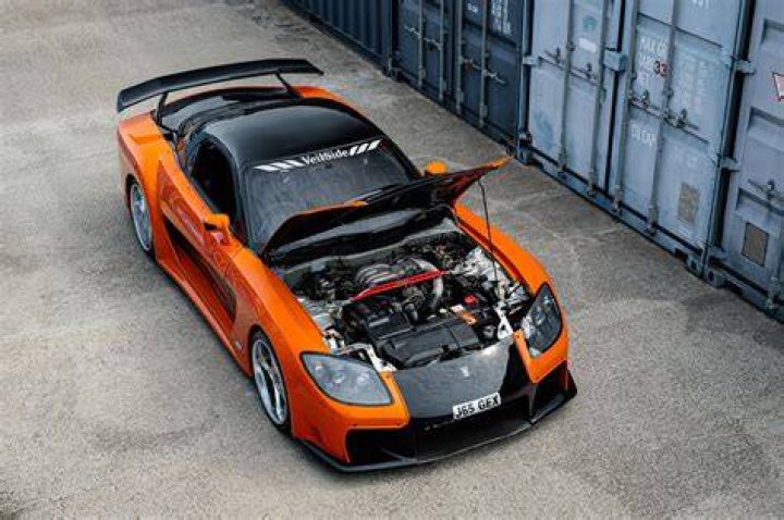 What engine is in Han's rx7?