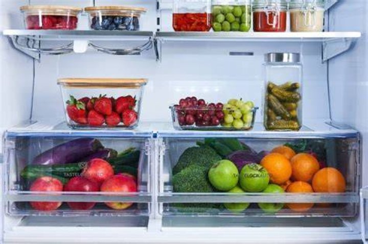 What fruit is best kept in the fridge?
