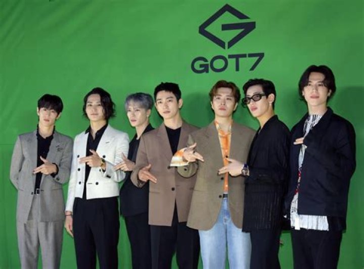 What is the name of GOT7 lightstick?